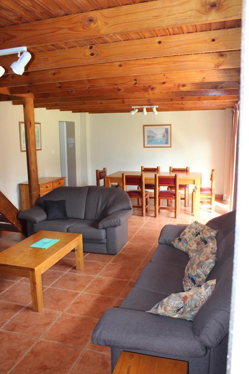 Dragon Peaks Mountain Resort Champagne Valley Exteriör bild